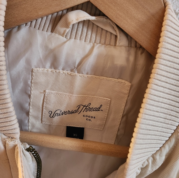 Universal threads quilted bomber jacket - Picture 2 of 3